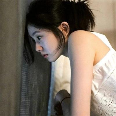明黄禁色海报